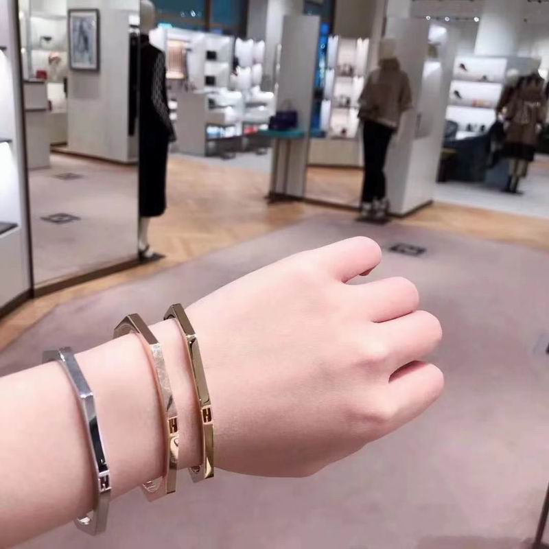 Fendi bracelet 05lyx76 (2)
